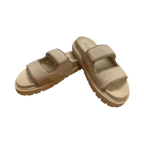 Mia Gabri Crocheted Slip-on Sandals in Bone, Size 8.5. - Picture 8 of 12